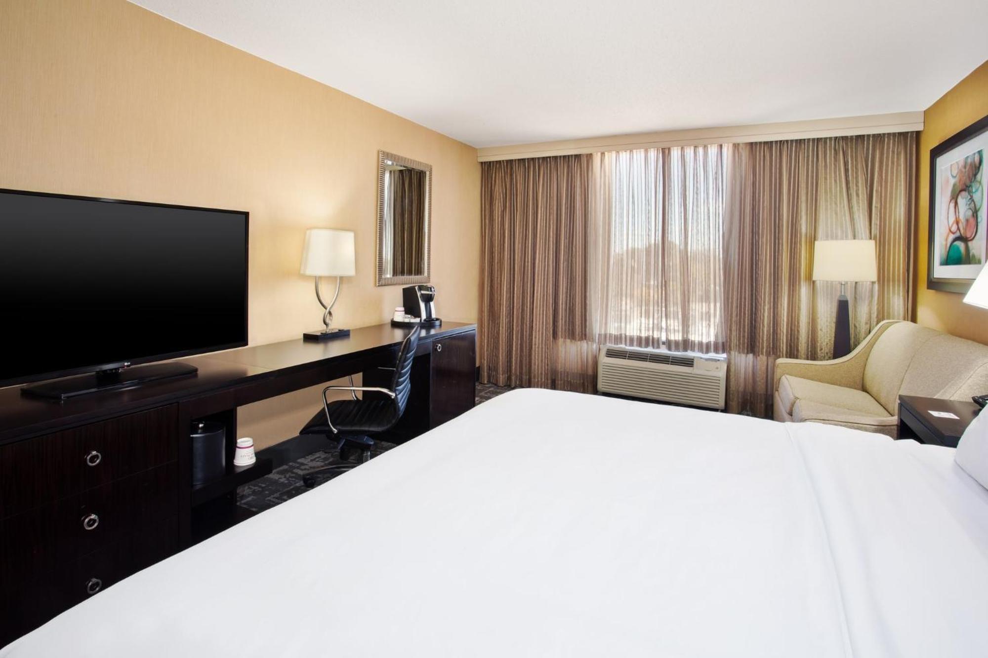 Crowne Plaza Greenville By Ihg Zewnętrze zdjęcie