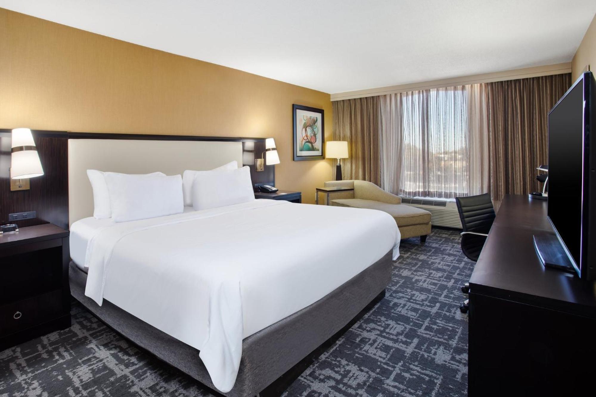 Crowne Plaza Greenville By Ihg Zewnętrze zdjęcie